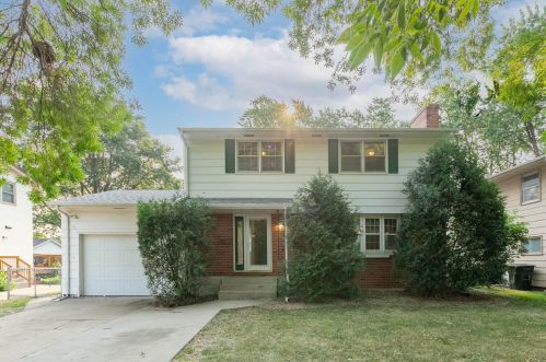 1162 Bellows St, Saint Paul, MN 55118-2103