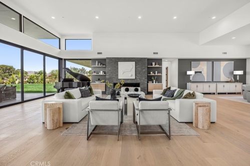 7663 Corto Rd, Anaheim CA  92808-1348 exterior