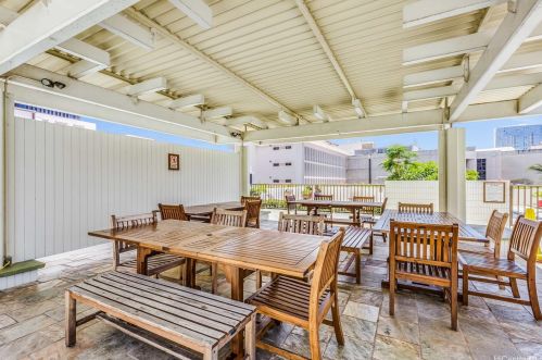 700 Richards St, Honolulu HI  96813-4605 exterior