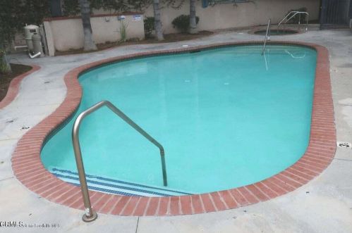 4516 Ramsdell Ave, Glendale CA 91214-2850 exterior