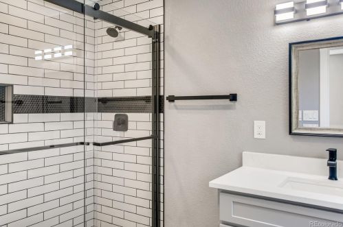 5360 Jewell Ave, Denver CO  80222-3940 exterior
