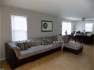 1616 Browning Rd, Camden, NJ 08110-2938