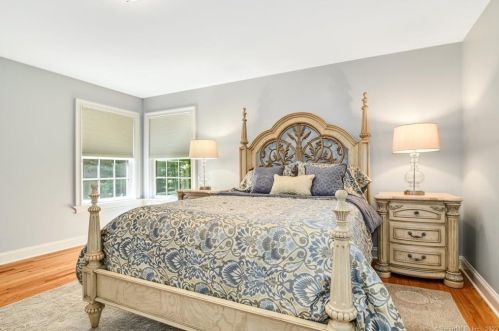 25 Historic Dr, Upper Stepney CT  06468-3207 exterior