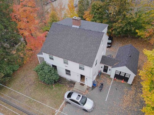 15 Main St, Lee, NH 03824-2501