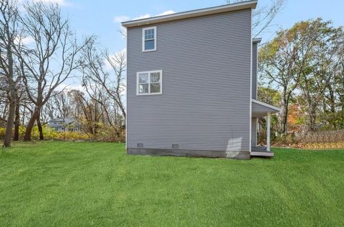 2 Miller Ave, Warwick, RI 02889-4012