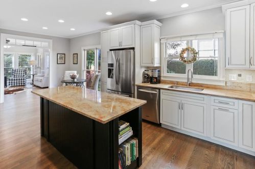 205 Embassy Ct, Atlanta GA  30328-4854 exterior