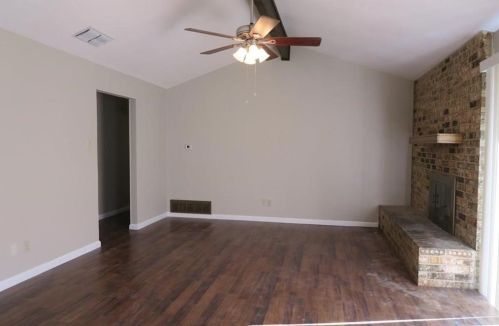 6432 Melinda Ct, Fort Worth TX  76148-3242 exterior