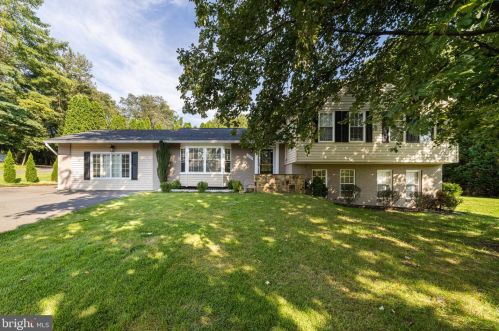 10510 Brevity Dr, Great Falls, VA 22066-1736