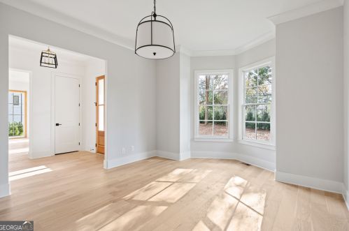 695 Moores Mill Rd, Atlanta GA  30327-0015 exterior