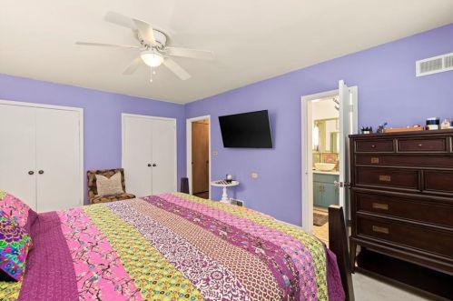 3333 Flowers Dr, Atlanta GA  30337-1001 exterior