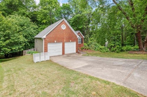 205 Pebble Creek Ct, Holly Springs, GA 30189-6212