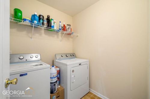 1435 Lakeboat Way, Atlanta GA  30331-8913 exterior