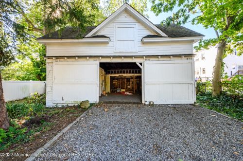 176 Hudson Ave, Tinton Falls NJ 07701-2140 exterior