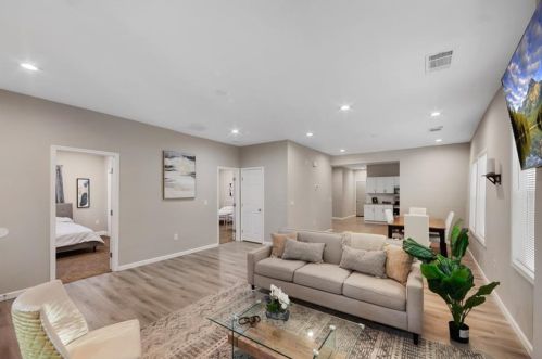 779 Elizabeth Pl, Atlanta GA  30318-4860 exterior