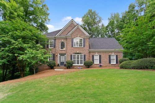615 Cedar Creek Dr, Suwanee, GA 30024-6802