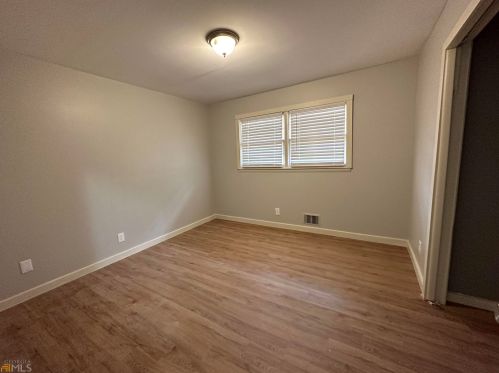 2916 Handy Dr, Atlanta GA  30318-7239 exterior