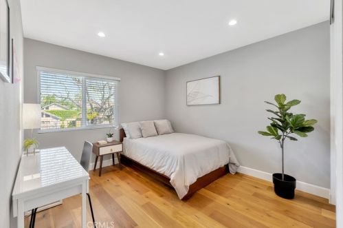 22 Delamesa, Irvine CA  92620-1838 exterior