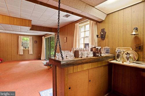 16 Severn Riv Rd, Severna Park MD 21146-4659 exterior