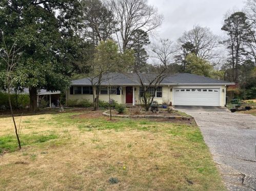 2818 Belaire Cir, Atlanta, GA 30340-3216
