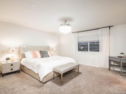 25380 Aberdeen Dr, Aurora CO 80016-3225 exterior