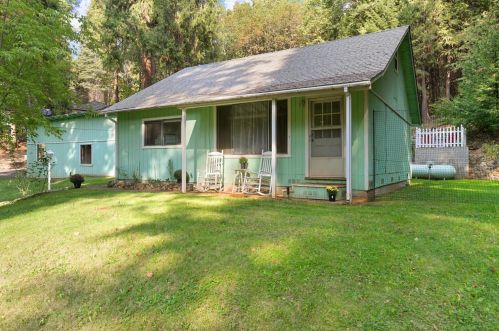 2631 Crystal Springs Rd, Snowline Camp, CA 95709-9694