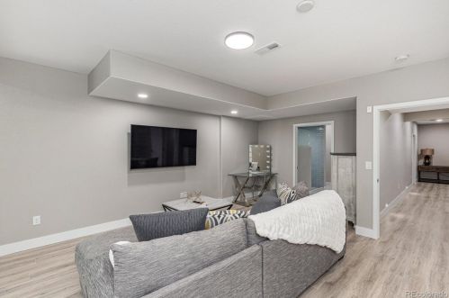 27938 Clifton Pl, Denver CO  80016 exterior