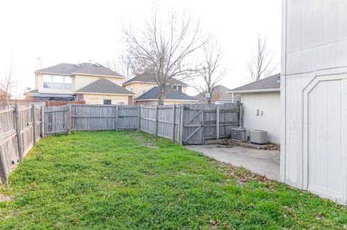 1724 Quail Run Dr, Garland TX  75040-4403 exterior