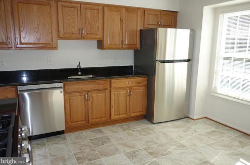 7708 Asterella Ct, Springfield VA  22152-3132 exterior
