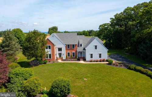 445 Chestnut Ln, York, PA 17403-4538
