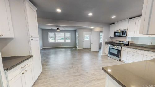 6352 Riverside Ave, Riverside CA  92506-3154 exterior