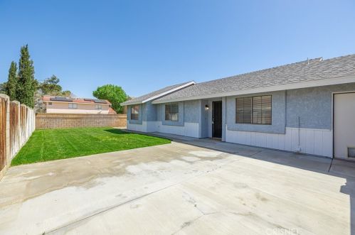 1561 Avenue, Lancaster, CA