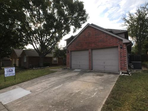 4748 Cascades St, Fort Worth TX  76137-5106 exterior