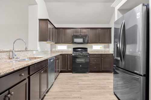 1945 Briar Grove Dr, Conroe TX  77301-2053 exterior