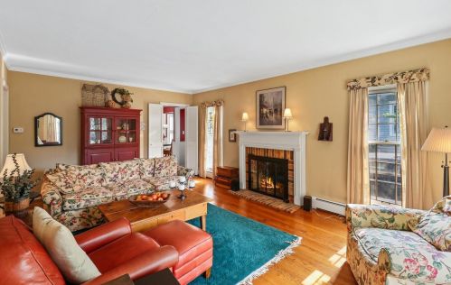 808 Pacific Ave, Waukegan, IL 60085-1830