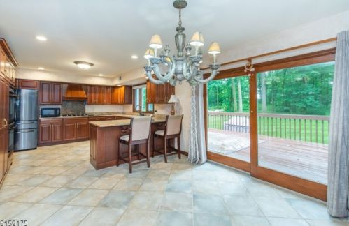 4 Elshaer Ct, Dover NJ  07869-1923 exterior