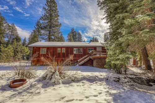 10556 Jeffrey Way, Truckee CA  96161-2518 exterior