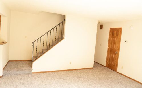 1656 Donald Ct, Saint Paul MN  55121-1753 exterior