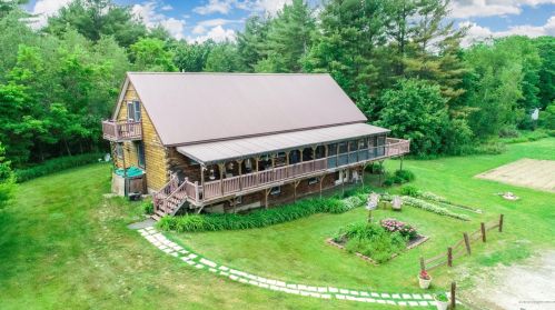 25 Gopher Park Rd, Manchester, ME 04351-3946