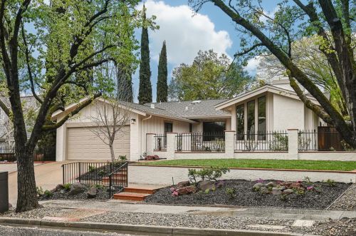100 Fancher Ct, Los Gatos, CA 95030-4305
