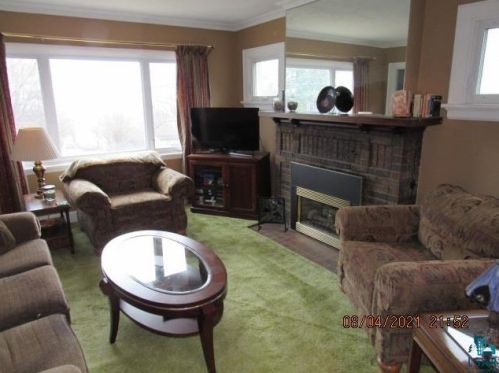 615 Winnipeg Ave, Duluth, MN 55806-1454