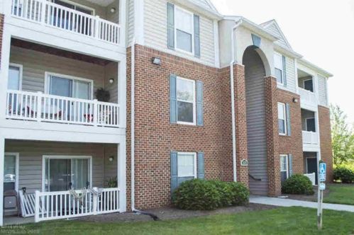 213 Knollwood Dr, Blacksburg, VA 24060-6384