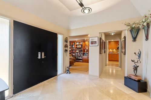 1020 North Ave, Bannockburn IL  60015-2206 exterior