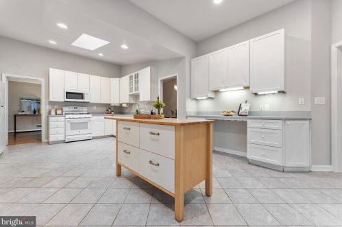 12515 Davan Dr, Silver Spring MD 20904-3504 exterior