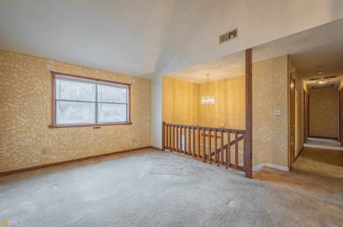 3463 Valley Oaks Rd, Lithonia, GA 30038-2761