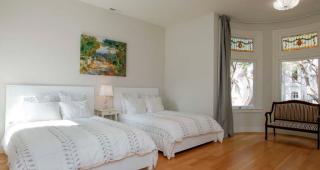 2733 Folsom St, San Francisco CA  94110-3310 exterior