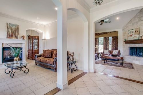 2613 Whispering Oaks Cv, Cedar Hill TX 75104-4556 exterior