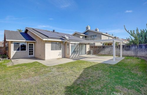 2544 Lark Ellen Ln, Anaheim CA  92806-5606 exterior