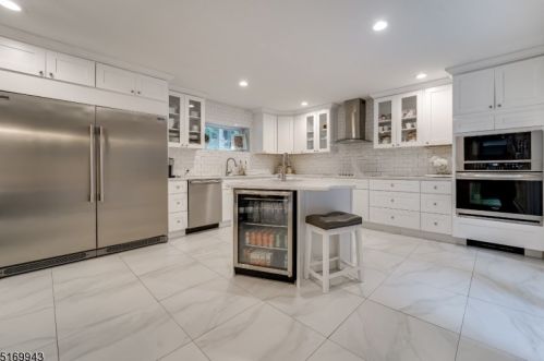 77 Pleasant Hill Rd, Dover NJ  07869-3568 exterior