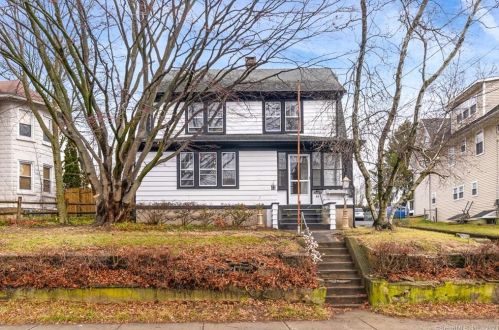 43 Taylor Ave, Norwalk CT  06854-2809 exterior
