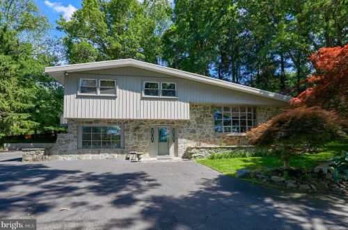 3099 Lyndana Dr, Lancaster, PA 17601-1419